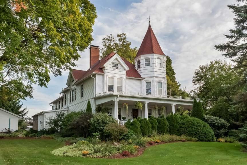 Kingsley House Bed & Breakfast - Full Home Fennville Exterior photo